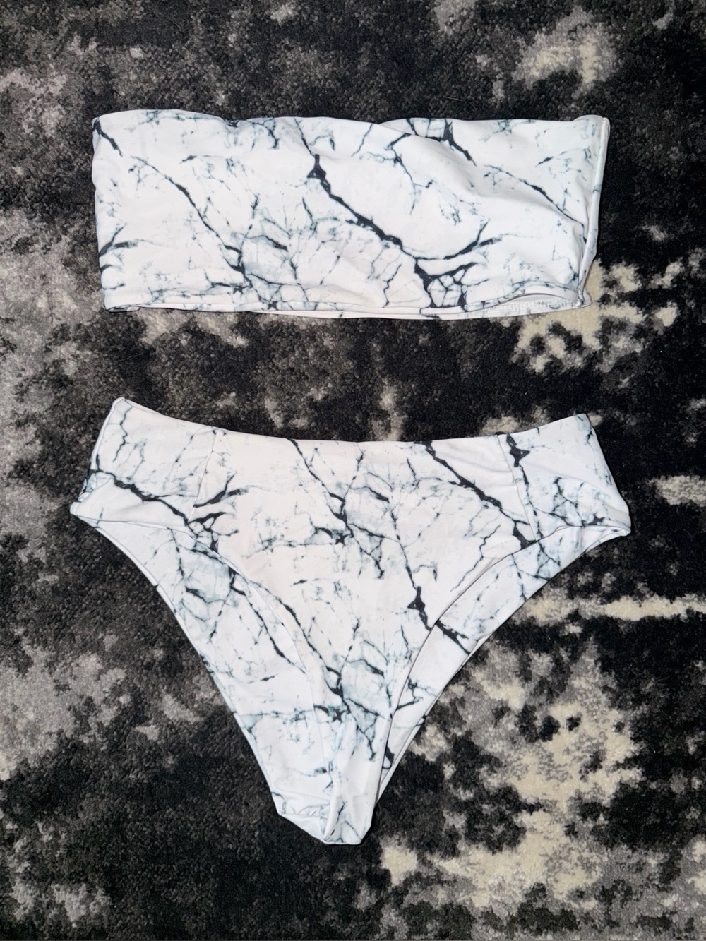 White Marble Print Bandeau Bikini Set – Size Medium